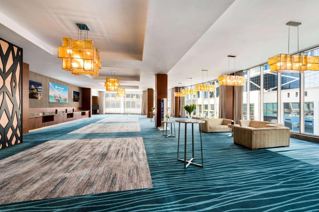 윈덤 도하 웨스트 베이 호텔 외부 사진 The Westin Convention Center