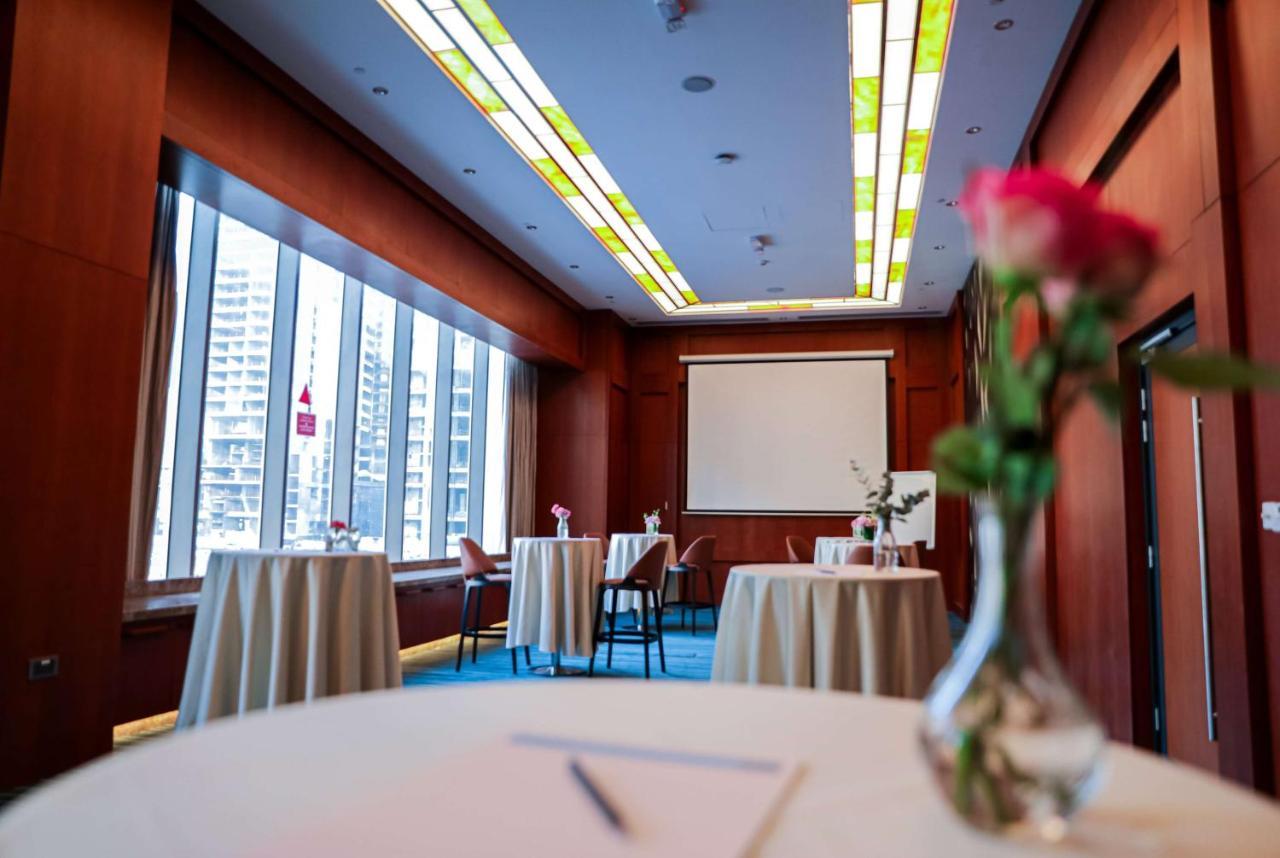 윈덤 도하 웨스트 베이 호텔 외부 사진 Meeting room