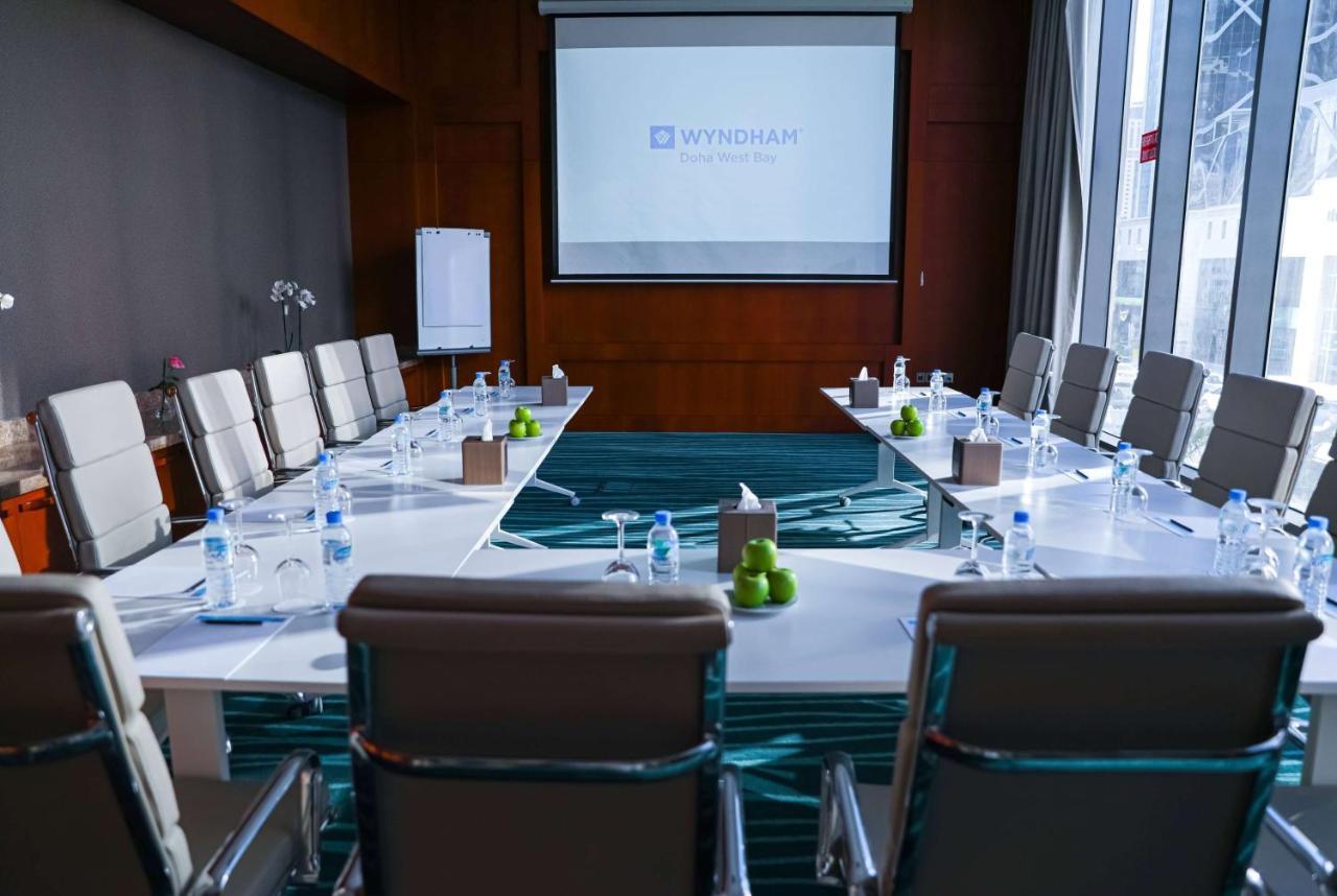 윈덤 도하 웨스트 베이 호텔 외부 사진 Meeting room