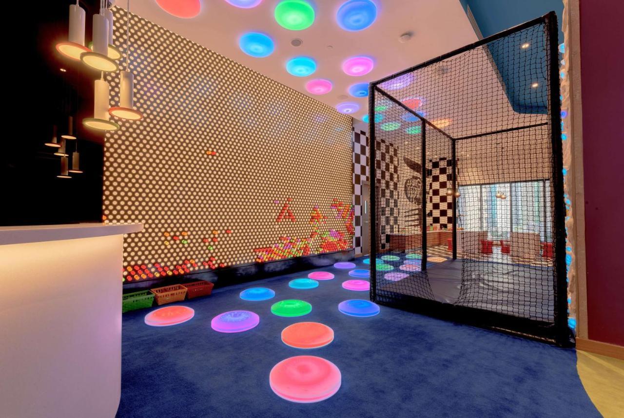 윈덤 도하 웨스트 베이 호텔 외부 사진 The Children's Museum of Oakville